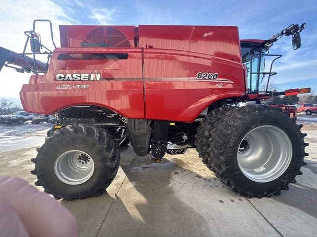Image of Case IH 8260 equipment image 2
