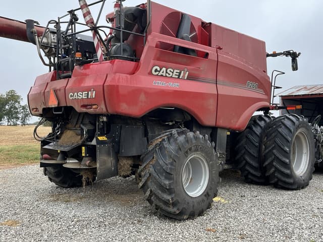 Image of Case IH 8260 equipment image 2