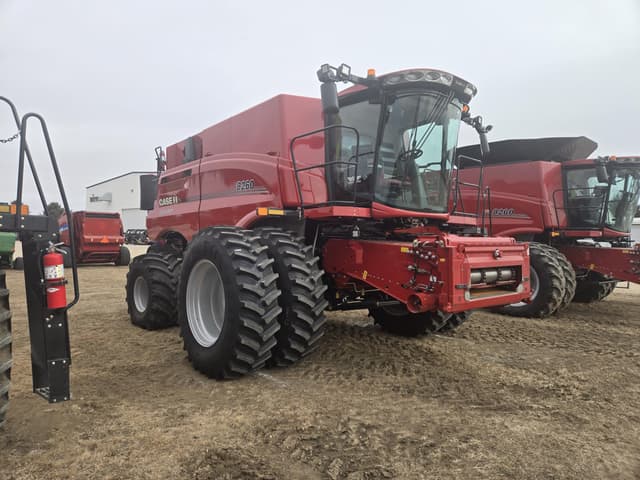 Image of Case IH 8260 equipment image 2