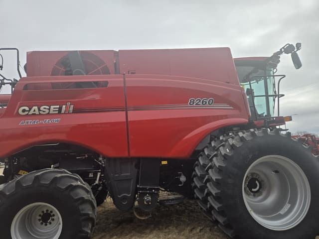 Image of Case IH 8260 equipment image 3