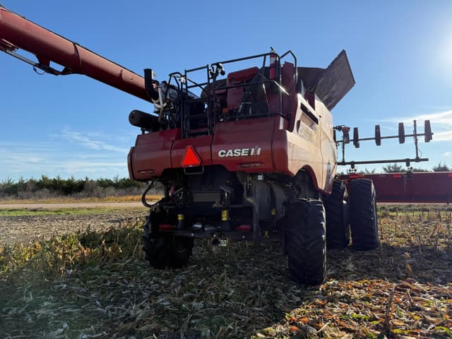Image of Case IH 8260 equipment image 4