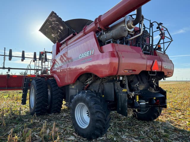 Image of Case IH 8260 equipment image 2