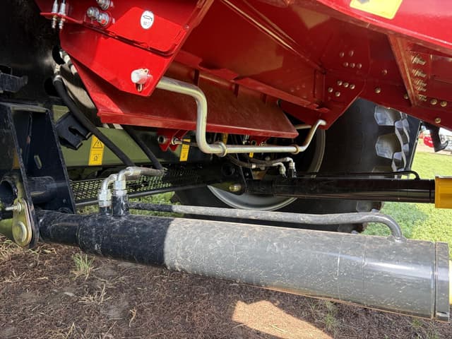 Image of Case IH 8260 equipment image 2