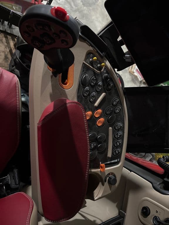 Image of Case IH 8260 equipment image 2