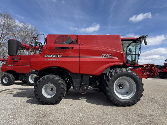 Image of Case IH 8260 equipment image 1