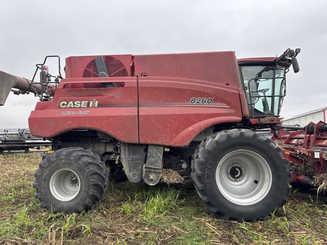 Image of Case IH 8260 equipment image 1