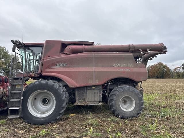 Image of Case IH 8260 equipment image 2