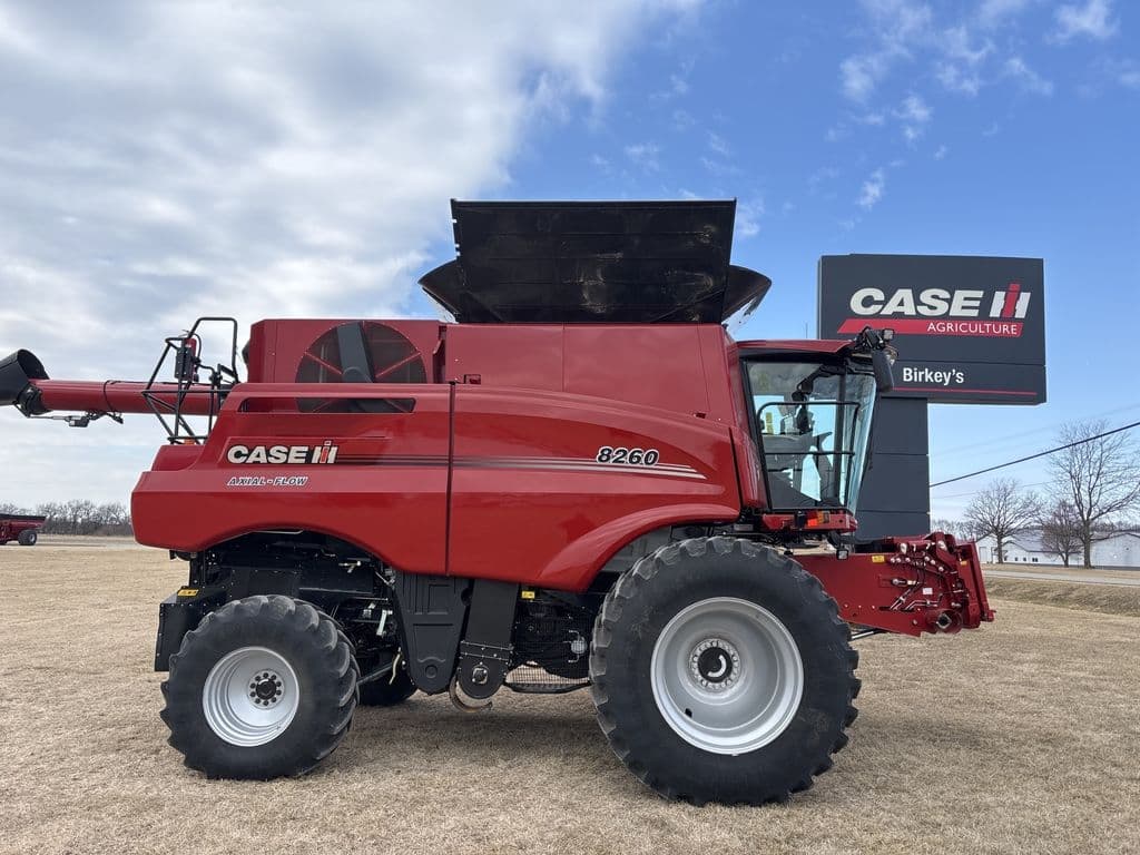Image of Case IH 8260 Primary image