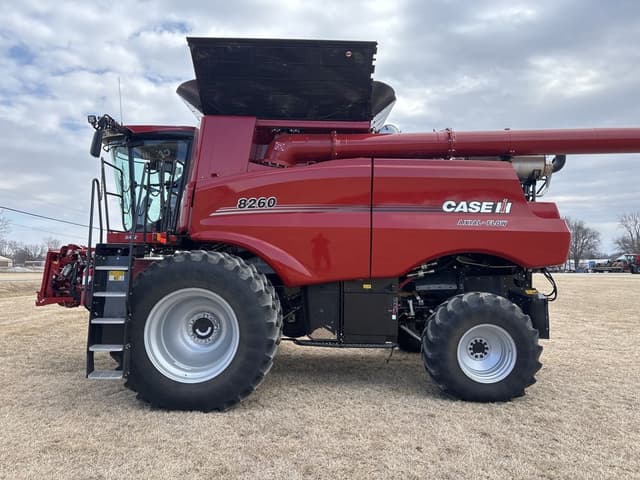 Image of Case IH 8260 equipment image 3