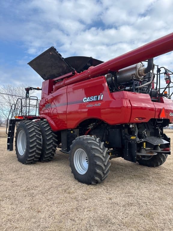 Image of Case IH 8260 equipment image 2