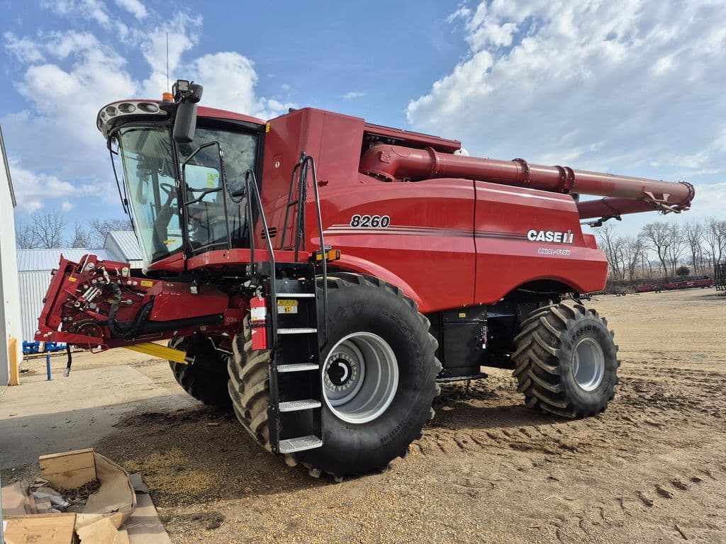 Image of Case IH 8260 Primary image