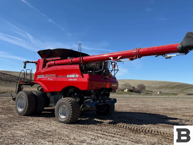 Image of Case IH 8260 equipment image 2