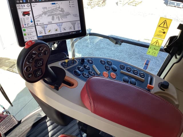 Image of Case IH 8260 equipment image 2