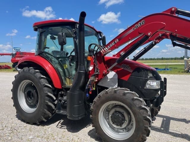 Image of Case IH Farmall 100C equipment image 4