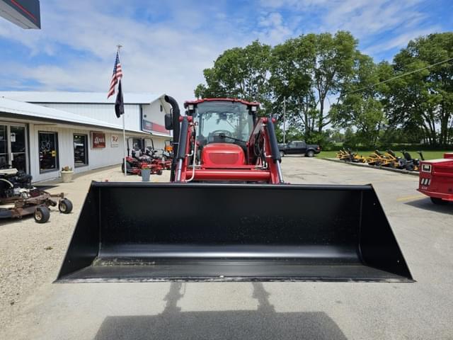 Image of Case IH Farmall 100C equipment image 1