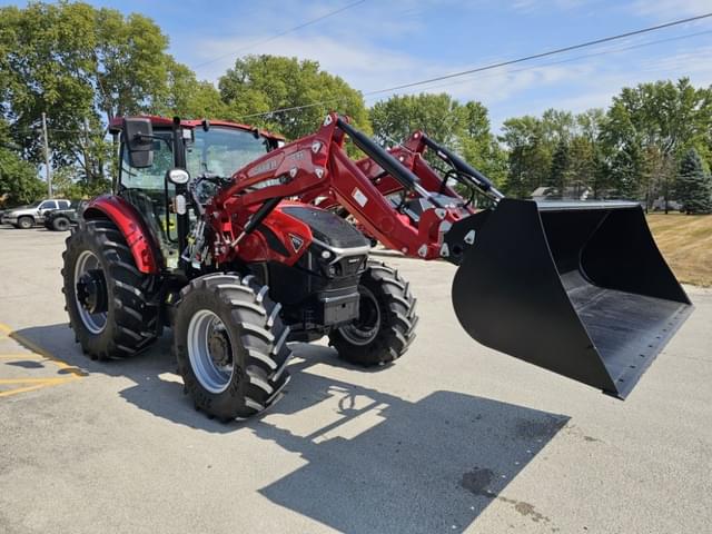 Image of Case IH Farmall 100C equipment image 2