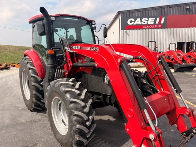 Image of Case IH Farmall 120C equipment image 1