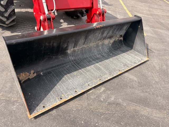 Image of Case IH Farmall 120C equipment image 2