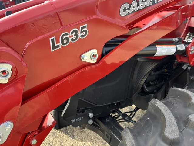 Image of Case IH Farmall 120C equipment image 2