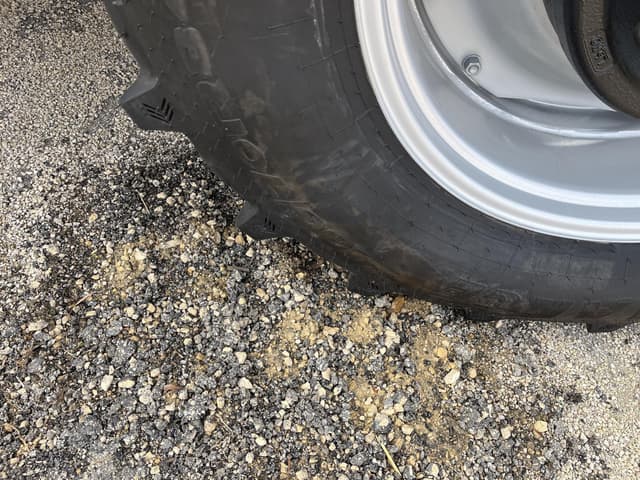 Image of Case IH Farmall 120C equipment image 3