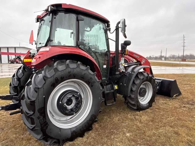 Image of Case IH Farmall 120C equipment image 3