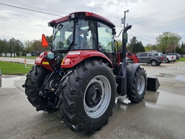 Image of Case IH Farmall 120C equipment image 4