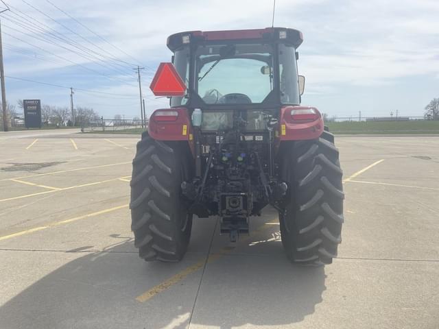 Image of Case IH Farmall 120C equipment image 3
