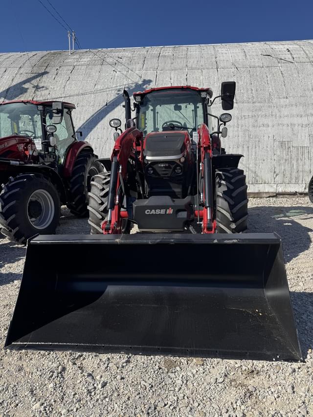 Image of Case IH Farmall 120C equipment image 2