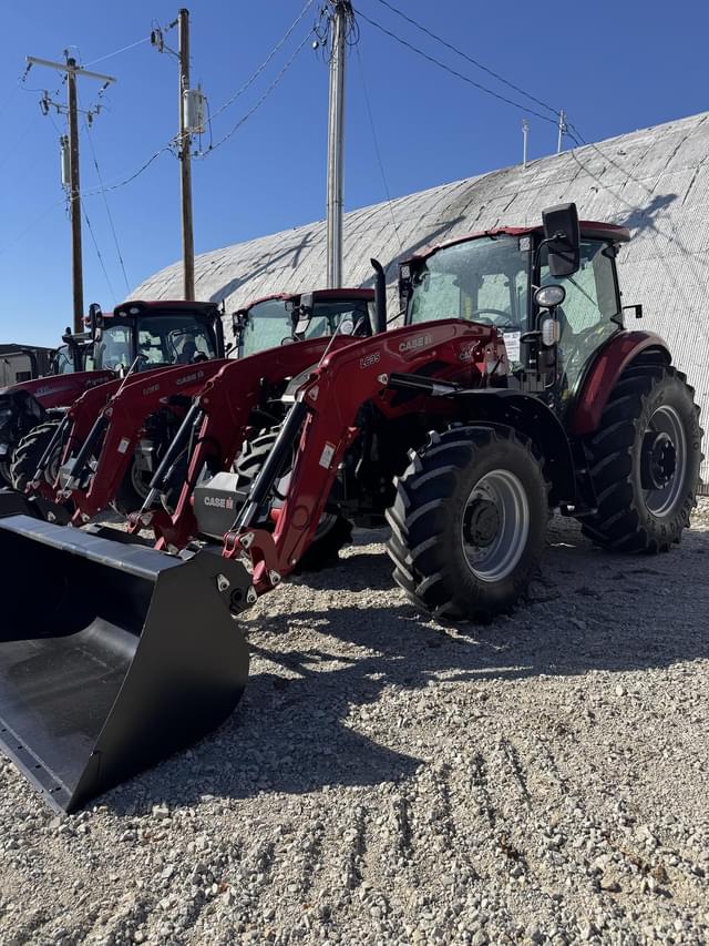 Image of Case IH Farmall 120C equipment image 1