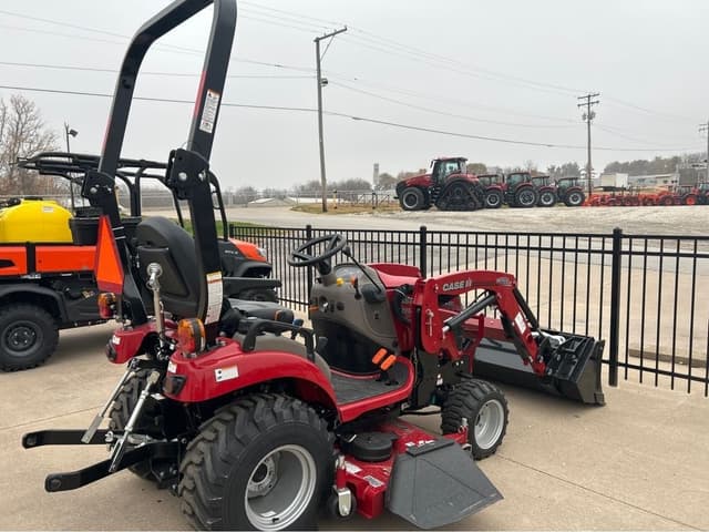 Image of Case IH Farmall 25SC equipment image 4