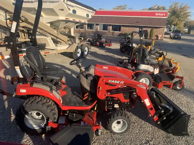 Image of Case IH Farmall 25SC equipment image 1
