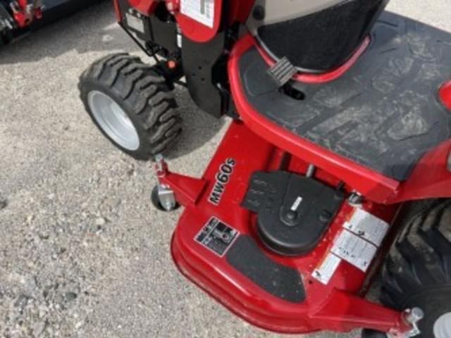 Image of Case IH Farmall 25SC equipment image 2
