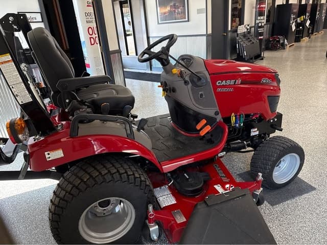 Image of Case IH Farmall 25SC equipment image 4