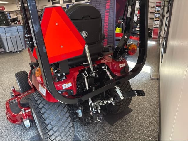 Image of Case IH Farmall 25SC equipment image 3