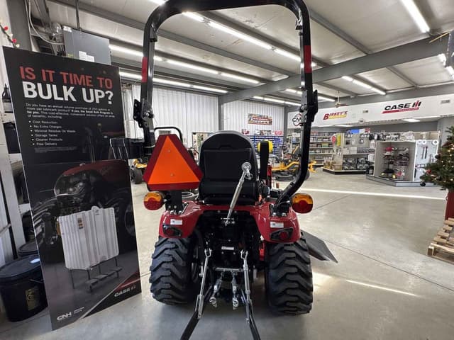 Image of Case IH Farmall 25SC equipment image 3