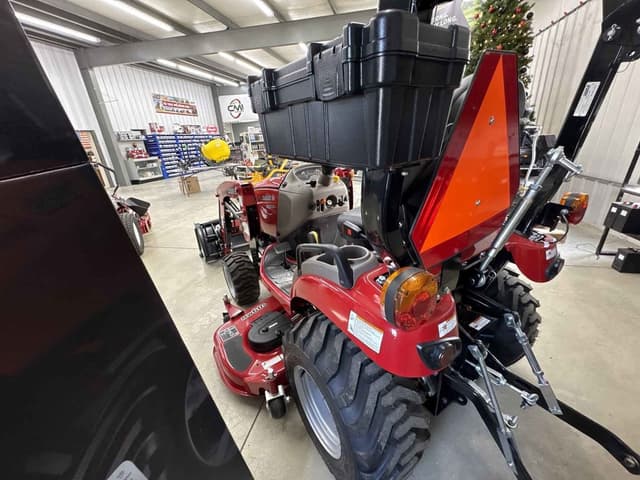 Image of Case IH Farmall 25SC equipment image 4