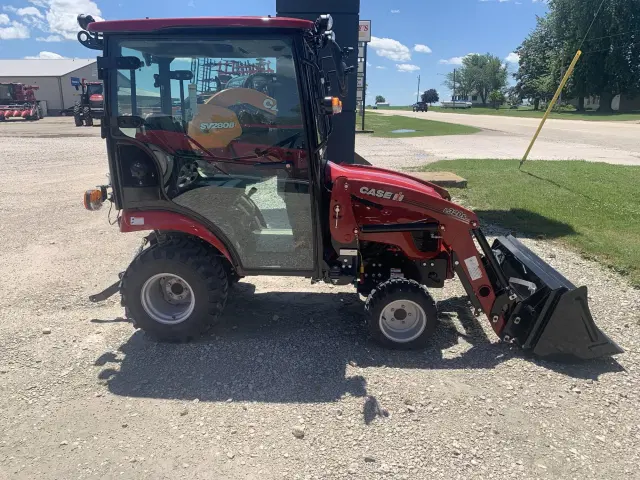 Image of Case IH Farmall 25SC equipment image 1