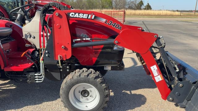 Image of Case IH Farmall 35A equipment image 1