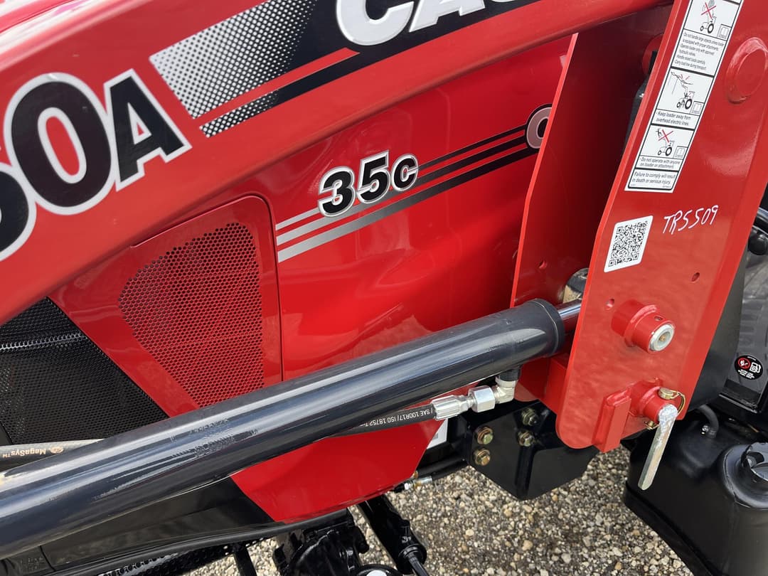 Image of Case IH Farmall 35C Image 1