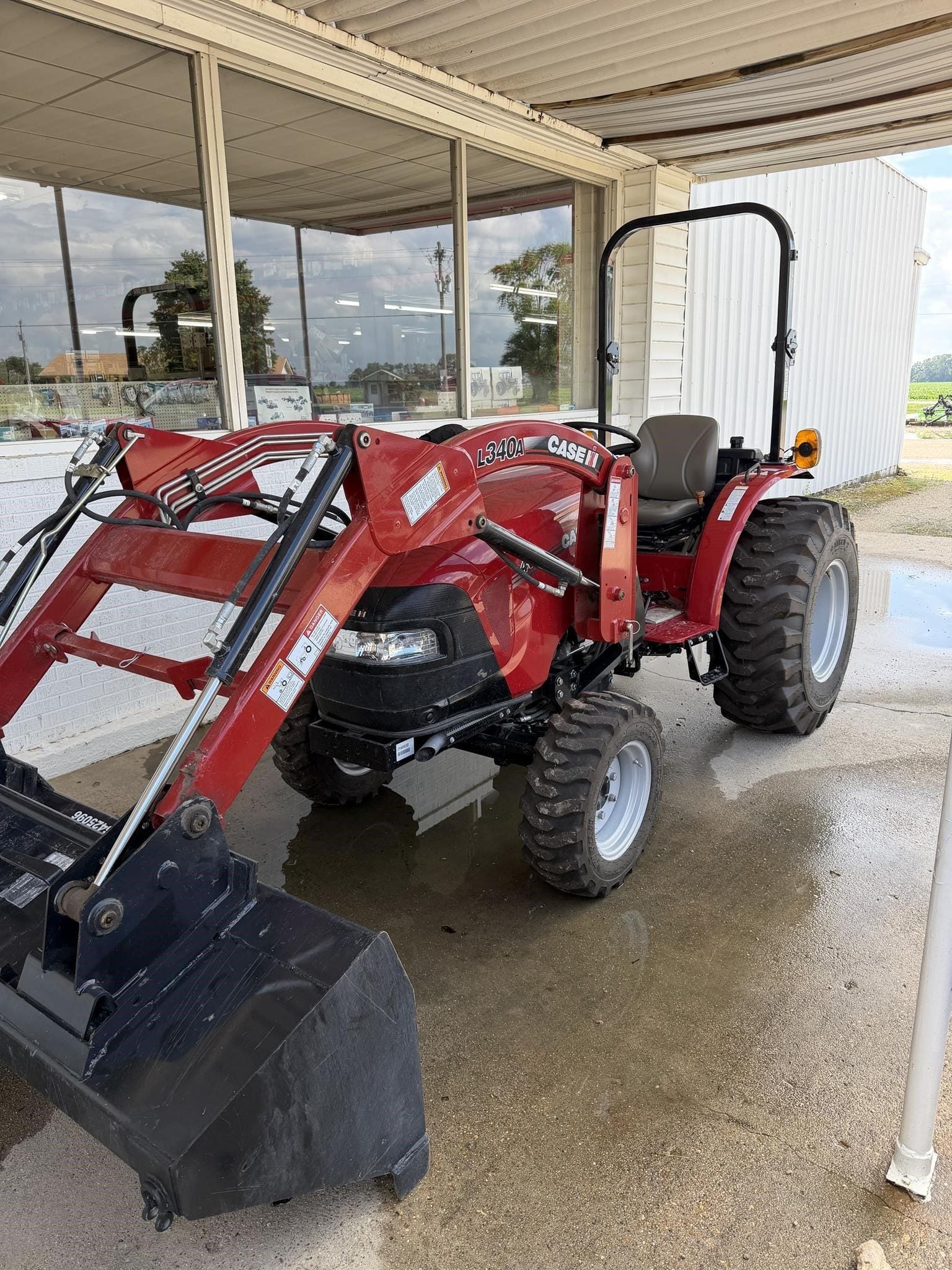 2025 Case IH Farmall 40A Equipment Image0