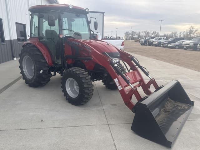Image of Case IH Farmall 45C equipment image 4
