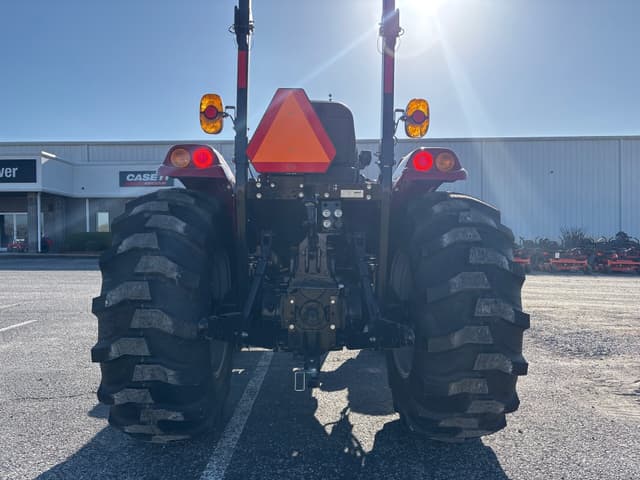 Image of Case IH Farmall 45C equipment image 3