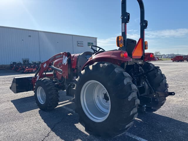 Image of Case IH Farmall 45C equipment image 4