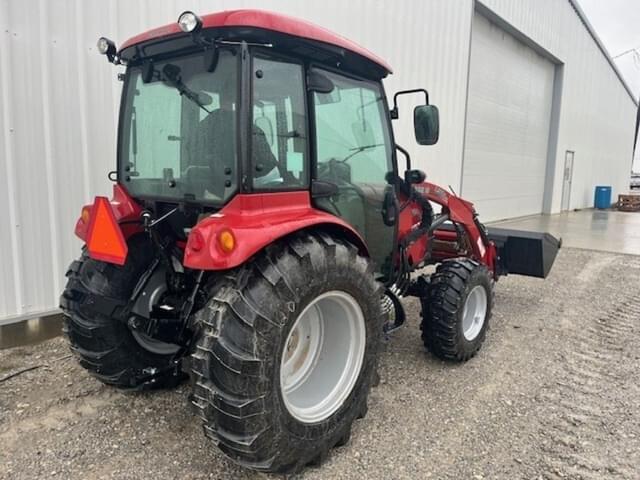 Image of Case IH Farmall 45C equipment image 2