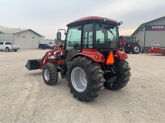 Image of Case IH Farmall 45C equipment image 4
