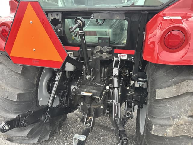 Image of Case IH Farmall 55C equipment image 4