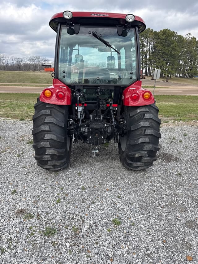 Image of Case IH Farmall 55C equipment image 4