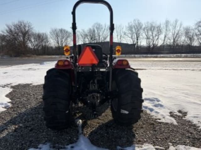Image of Case IH Farmall 55C equipment image 4