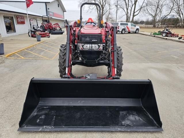 Image of Case IH Farmall 70A equipment image 2