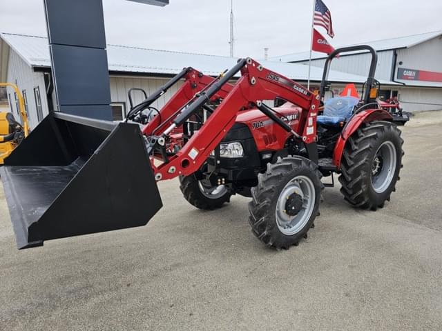 Image of Case IH Farmall 70A equipment image 1